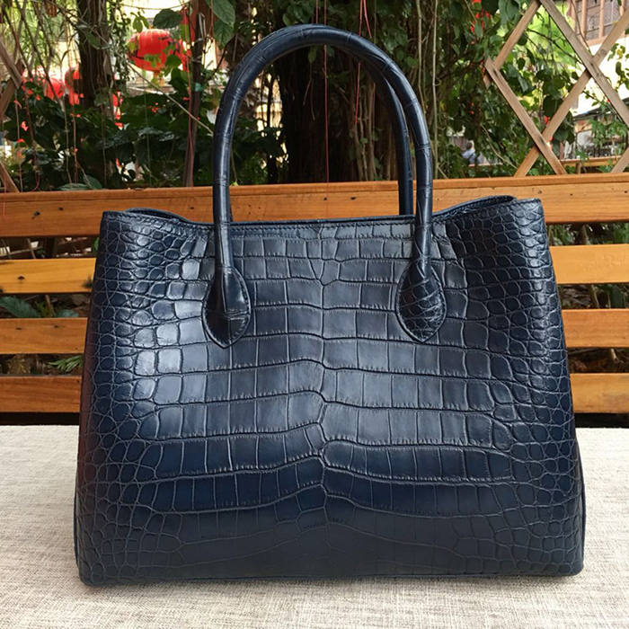 How to tell if your crocodile handbag is made of genuine crocodile leather