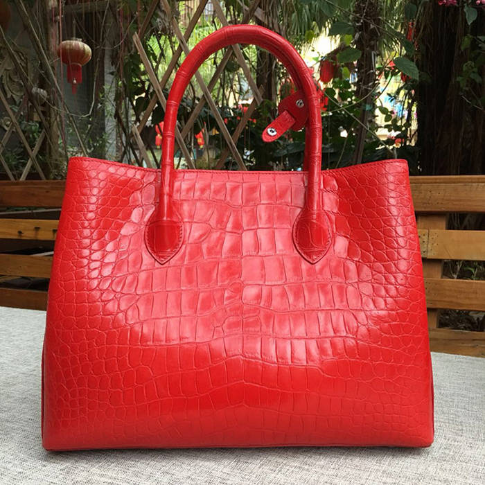 crocodile bag red