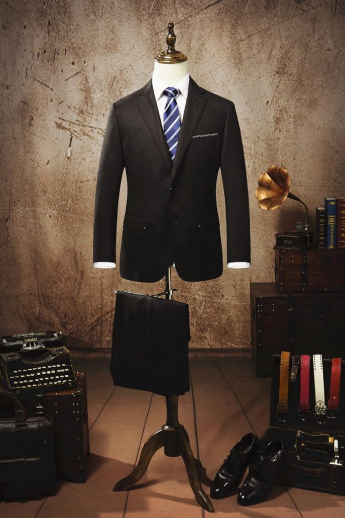 How Should A 40YearOld Man Dress