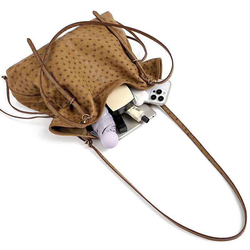 Stylish Ostrich Handbags Shoulder Bags - Interior space