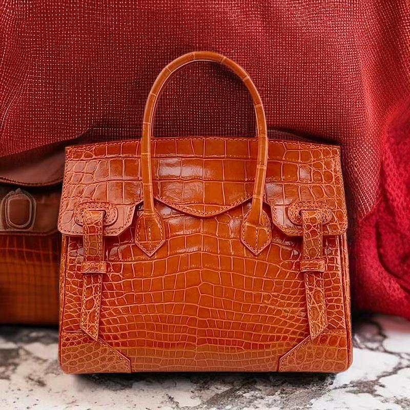 Alligator Bags Reign Supreme in the Luxury Market-Alligator Leather Handbag Top-Handle Bag