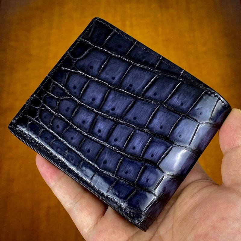 Why Select Different Colors of Wallets - Blue Wallets