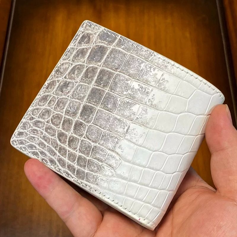 Why Select Different Colors of Wallets - White Wallets