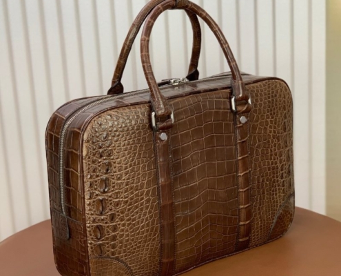 5 Things to Consider Before Buying a Leather Briefcase