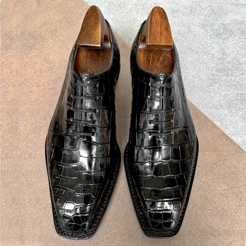 Black Leather Wholecut Oxfords Are the Perfect Shoe for a Formal Event Black Leather Wholecut Oxfords Are the Perfect Shoe for a Formal Event