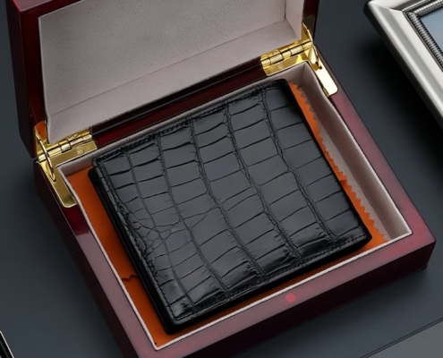 Crocodile Leather Wallet Should Be Your Husband’s Next Gift