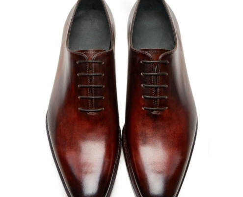 How to Choose the Right Leather Shoes Color for Men in 2026