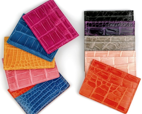 What to Look for When Buying a Leather Card Holder