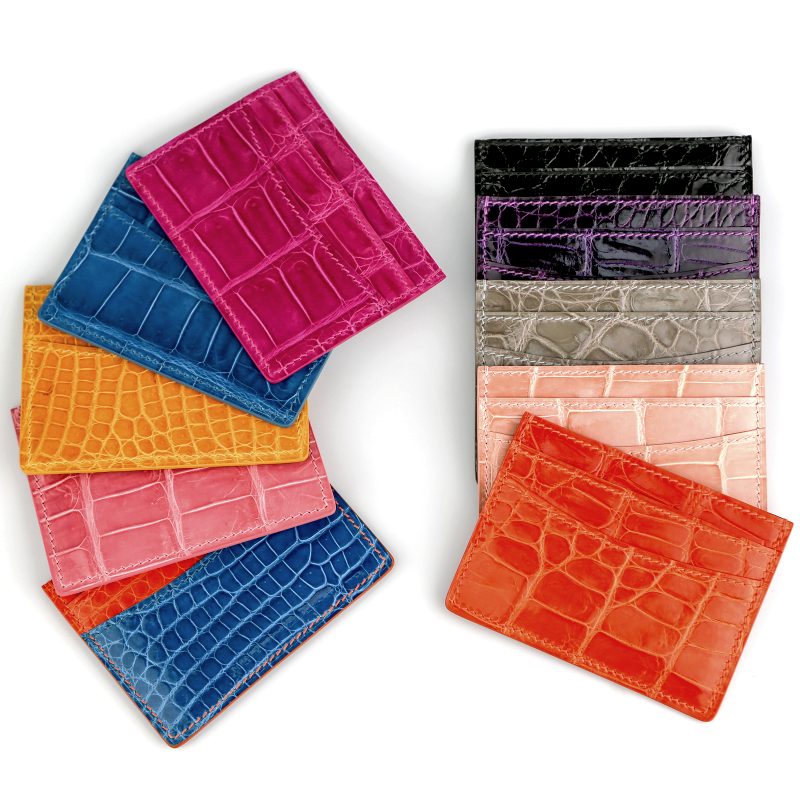What to Look for When Buying a Leather Card Holder
